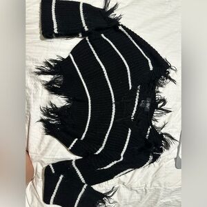 black and white off the shoulder cropped sweater